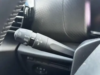 Photo 13 Citroën C4  PureTech 130ch S&S Shine