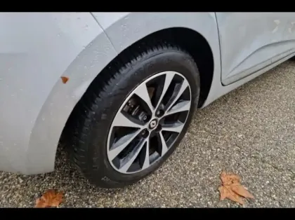 Photo 12 Renault Clio  1.6 E-Tech hybride 145ch Techno