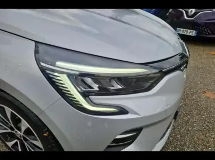 Photo 14 Renault Clio  1.6 E-Tech hybride 145ch Techno