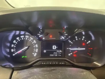 Photo 10 Citroën C3 Aircross  BlueHDi 110ch S&S Feel Pack