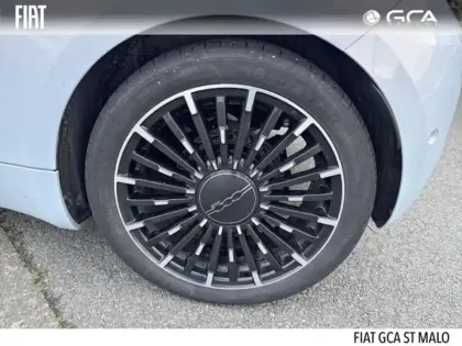 Photo 3 Fiat 500  e 118ch La Prima