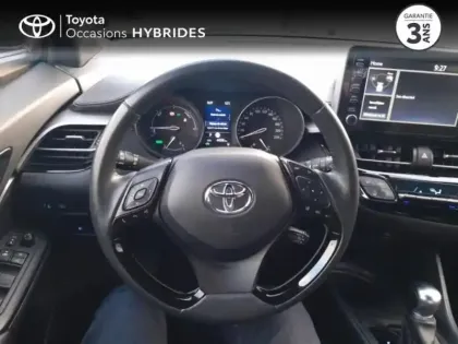 Photo 8 Toyota C-HR  1.8 Hybride 122ch Dynamic Ultimate E-CVT