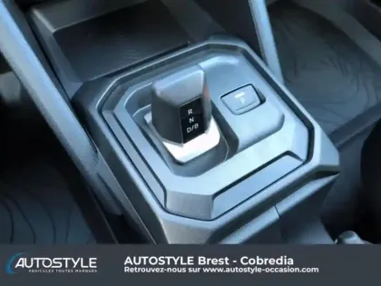 Photo 7 Dacia Duster  1.6 hybrid 140ch Extreme