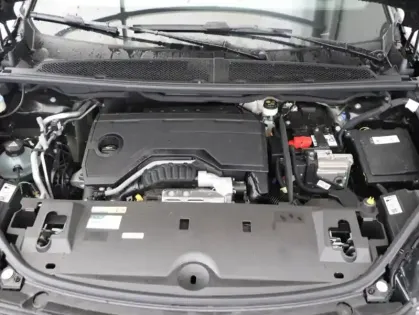 Photo 11 Peugeot 3008  1.2 Hybrid 145ch GT e-DCS6