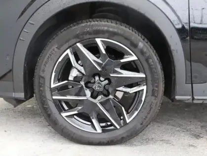 Photo 10 Peugeot 3008  1.2 Hybrid 145ch GT e-DCS6