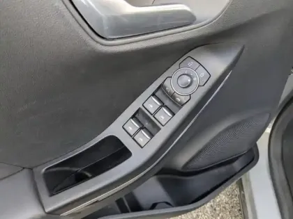 Photo 16 Ford Puma  1.0 Flexifuel  125ch S&S mHEV Titanium X