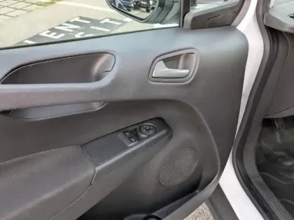 Photo 8 Ford Transit Courier  1.0E 100ch Stop&Start Trend