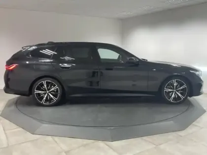 Photo 2 BMW Serie 5 Série 5 Touring 530e 299ch M Sport xDrive