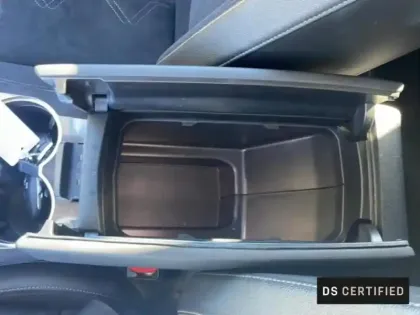 Photo 13 DS Ds 7  E-TENSE 4x4 300ch Performance Line +