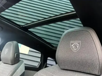 Photo 7 Peugeot 5008  Hybrid 145ch GT e-DCS6