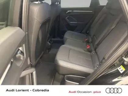 Photo 7 Audi Q3  35 TFSI 150ch Mild Hybrid S line S tronic 7