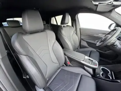 Photo 7 BMW X2  i eDrive20 204ch M Sport