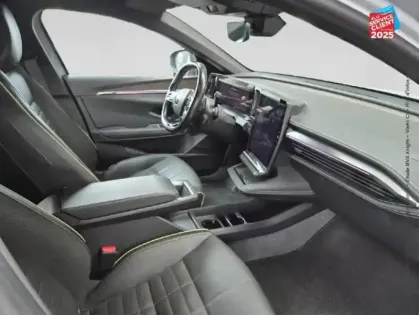 Photo 4 Renault Megane  E-Tech Electric EV60 220ch Iconic super charge