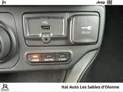 Photo 13 Jeep Compass  1.3 Turbo T4 190ch PHEV 4xe Longitude Summer Edition AT6 eAWD