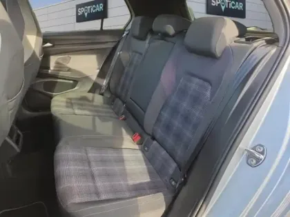 Photo 8 Volkswagen Golf  2.0 TDI SCR 200ch GTD DSG7