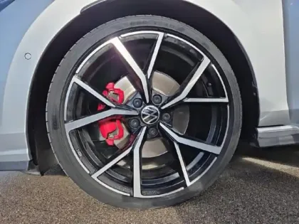 Photo 12 Volkswagen Golf  2.0 TDI SCR 200ch GTD DSG7