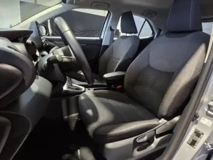 Photo 13 Toyota Yaris  Cross 116h Dynamic Business + Programme Beyond Zero Academy MY22