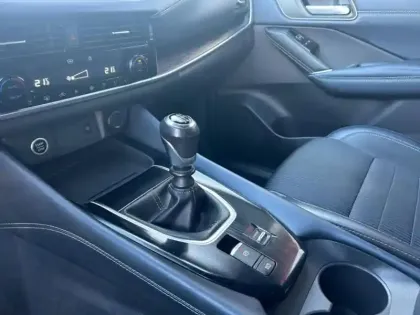 Photo 14 Nissan Qashqai  1.3 Mild Hybrid 140ch Tekna