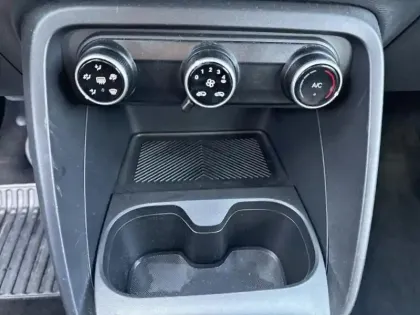 Photo 17 Citroën C3  1.2 Hybride 110ch PLUS