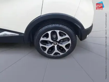 Photo 9 Renault Captur  1.3 TCe 130ch FAP Intens GPS Camera