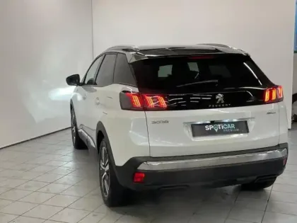 Photo 8 Peugeot 3008  HYBRID 225ch Roadtrip e-EAT8