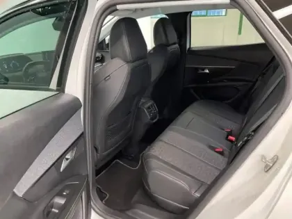 Photo 10 Peugeot 3008  HYBRID 225ch Roadtrip e-EAT8