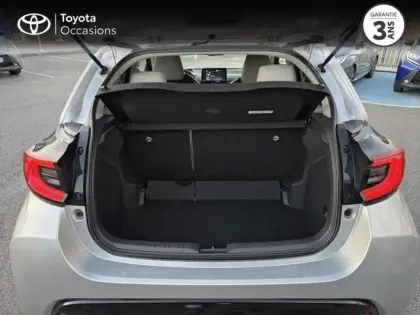 Photo 9 Toyota Yaris  116h Iconic 5p