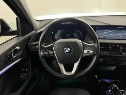 Photo 8 BMW Serie 1 Série 1 118iA 136ch Edition Sport DKG7