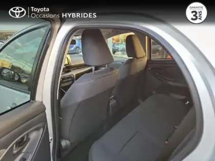 Photo 11 Toyota Yaris  116h Design 5p