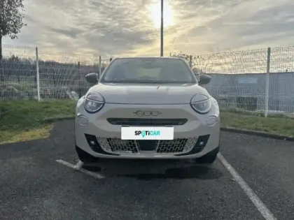 Photo 1 Fiat 600  1.2 Hybrid Turbo 110ch Icône eDCT6