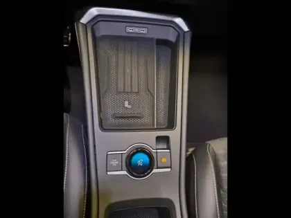 Photo 8 Volkswagen T-roc  1.5 eTSI 150ch R-Line DSG7