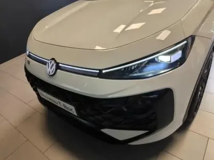 Photo 6 Volkswagen T-roc  1.5 eTSI 150ch R-Line DSG7