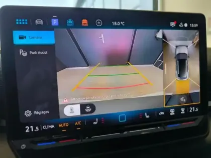 Photo 13 Volkswagen T-roc  1.5 eTSI 150ch R-Line DSG7