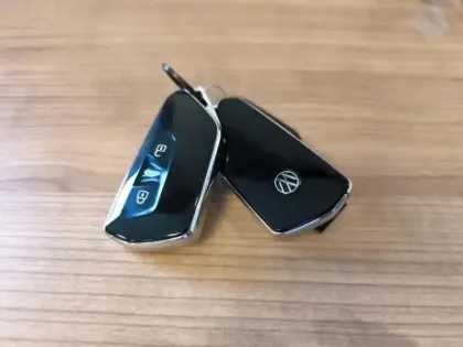 Photo 10 Volkswagen T-roc  1.5 eTSI 150ch R-Line DSG7