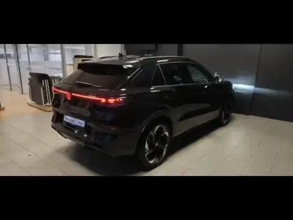 Photo 4 Volkswagen T-roc  1.5 eTSI 150ch R-Line DSG7