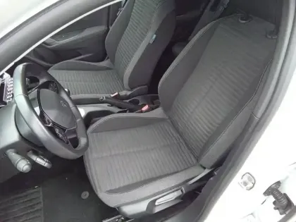 Photo 10 Peugeot 2008  BlueHDi 110 S&S BVM6