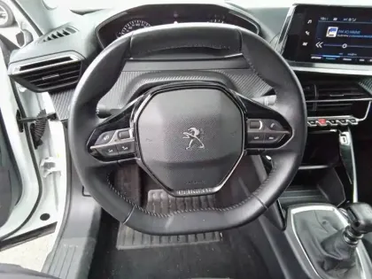 Photo 8 Peugeot 2008  BlueHDi 110 S&S BVM6