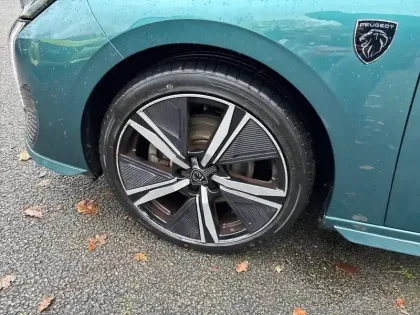 Photo 12 Peugeot 308  SW BlueHDi 130ch S&S EAT8