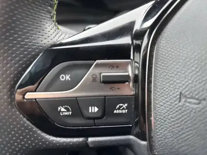 Photo 14 Peugeot 308  SW BlueHDi 130ch S&S EAT8