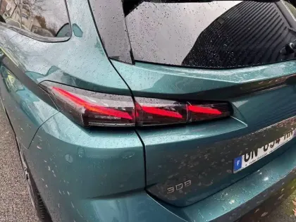 Photo 16 Peugeot 308  SW BlueHDi 130ch S&S EAT8