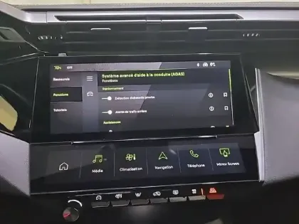 Photo 40 Peugeot 308  SW BlueHDi 130ch S&S EAT8