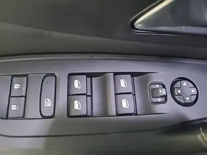 Photo 48 Peugeot 308  SW BlueHDi 130ch S&S EAT8