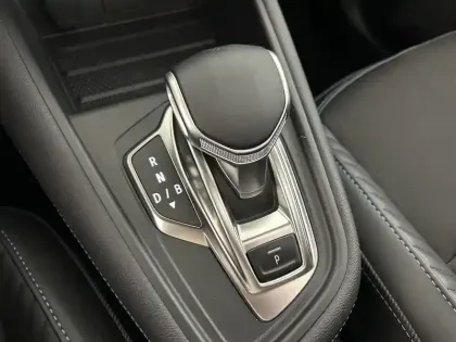 Photo 14 Renault Captur  E-Tech full hybrid 145 ch