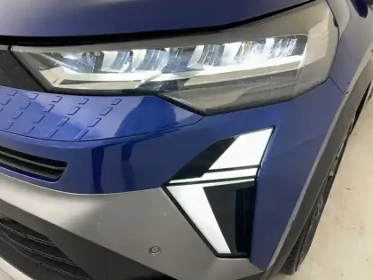 Photo 21 Renault Captur  E-Tech full hybrid 145 ch