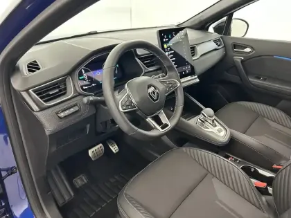 Photo 9 Renault Captur  E-Tech full hybrid 145 ch