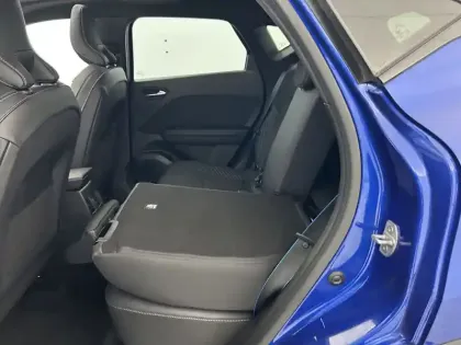 Photo 17 Renault Captur  E-Tech full hybrid 145 ch