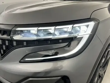 Photo 23 Renault Austral  E-Tech full hybrid 200 GSR2