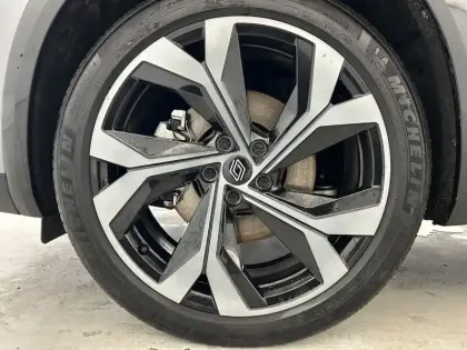 Photo 8 Renault Austral  E-Tech full hybrid 200 GSR2