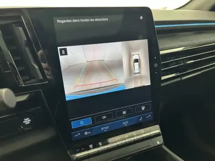 Photo 15 Renault Austral  E-Tech full hybrid 200 GSR2