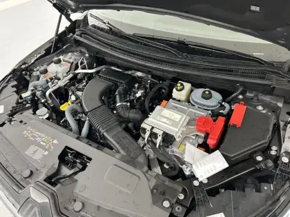 Photo 22 Renault Austral  E-Tech full hybrid 200 GSR2